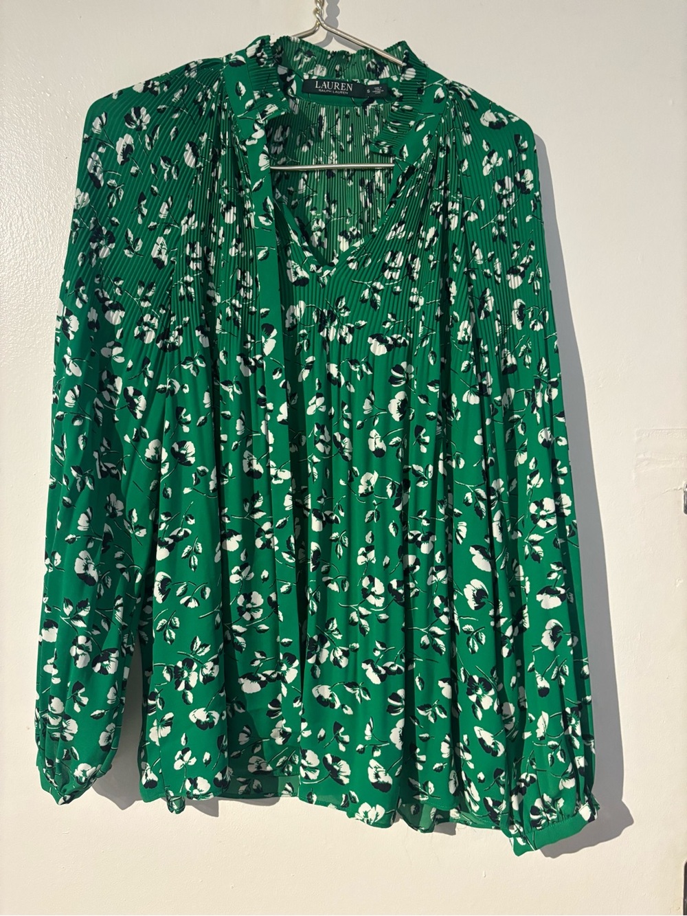 Lauren Ralph Lauren Green Floral Pleated Long Sleeve Blouse Size Small
(1183)